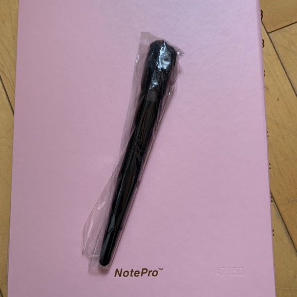 Lancôme makeup brush - Picture 2 of 2